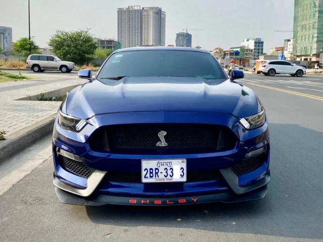 car-card